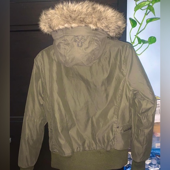 TNA Coat - Picture 4 of 4